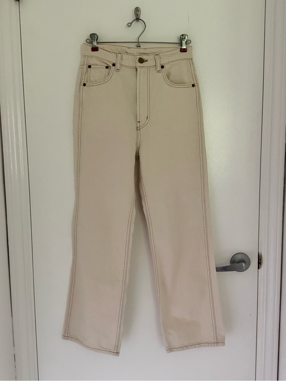 B sides Jeans
